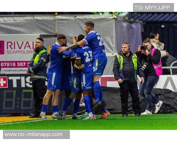 萨索洛中场透露可能为澳大利亚效力穆帅对年轻球员如同父亲般关爱 萨索洛中场透露可能为澳大利亚效力穆帅对年轻球员如同父亲般关爱