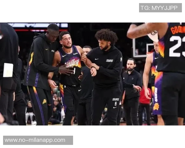 布克因左脚踝扭伤出战成疑太阳客战活塞能否迎来胜利考验 布克因左脚踝扭伤出战成疑太阳客战活塞能否迎来胜利考验